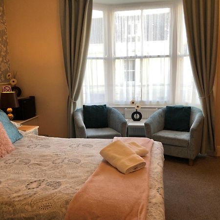 Cornubia Guest House Weymouth Bagian luar foto