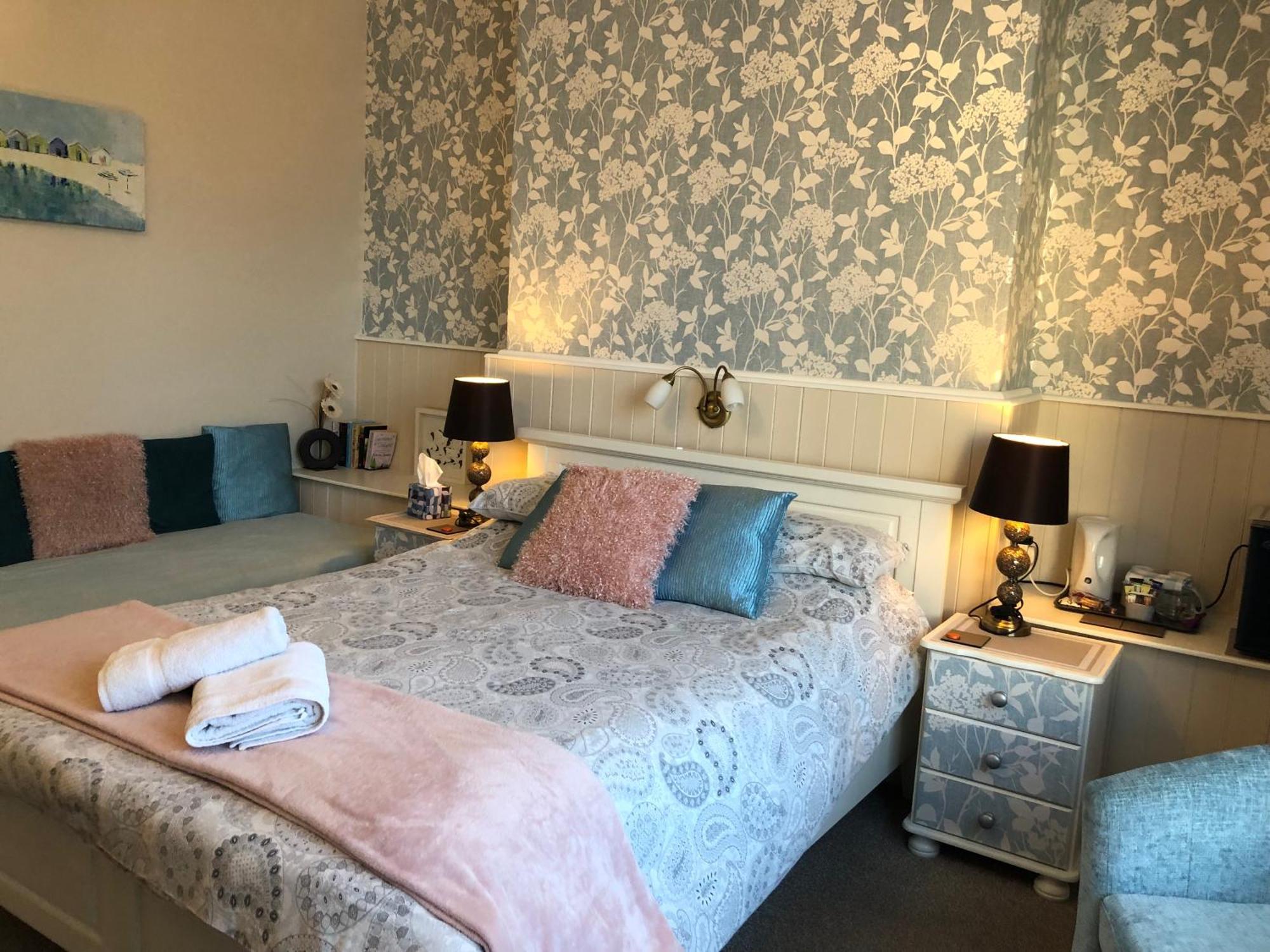 Cornubia Guest House Weymouth Bagian luar foto